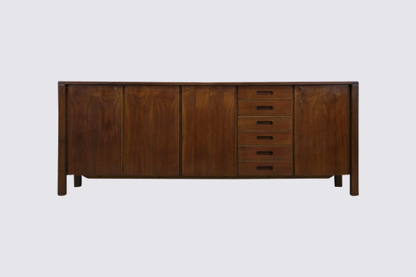 Credenza italiana nello stile di Molteni