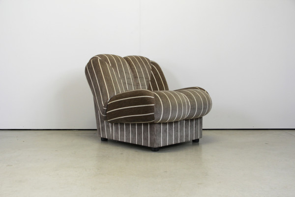 Shell-shaped vintage lounge chair, Italy 1970s