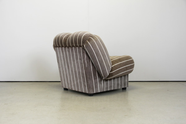 Shell-shaped vintage lounge chair, Italy 1970s