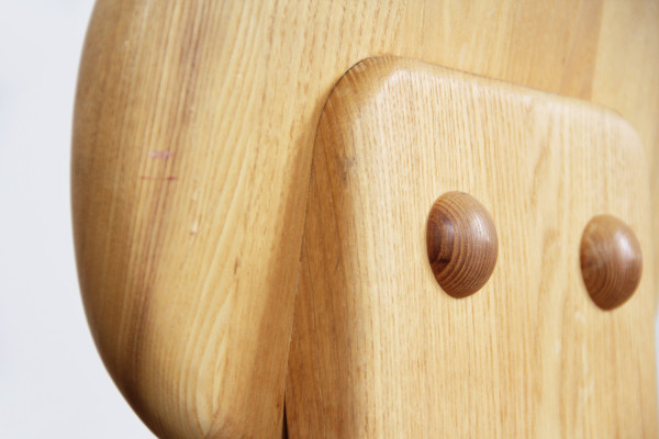 Set da pranzo brutalista in legno di olmo