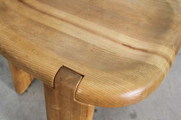 Set da pranzo brutalista in legno di olmo