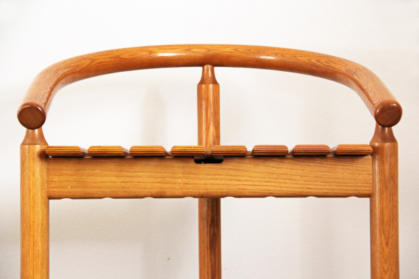 Organically shaped oak bar stools from Allmilmö